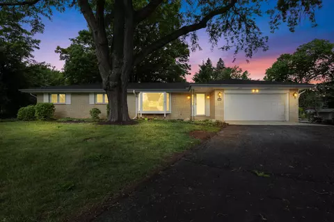 3285 Wetzel, Brookfield, WI 53005