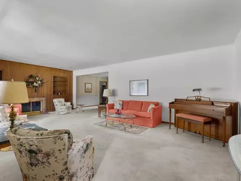 1127 Lincoln, Manitowoc, WI 54220