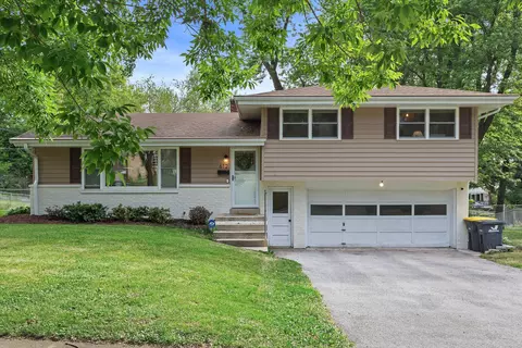 612 Lee, Waukesha, WI 53186