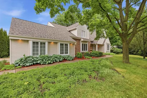 4100 S 119th, Greenfield, WI 53228