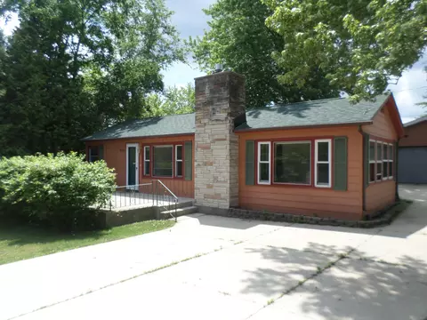 6410 245th, Paddock Lake, WI 53168