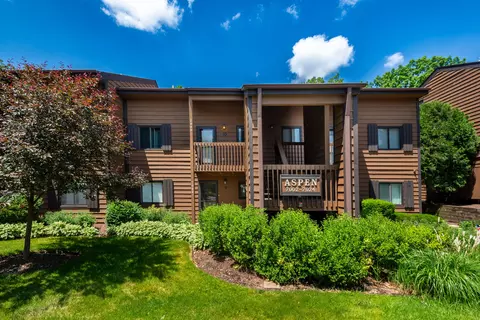 7006 238th #10, Paddock Lake, WI 53168