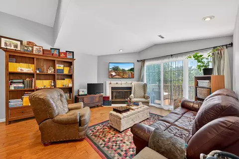 n16w26593 Tall Reeds #H, Pewaukee, WI 53072
