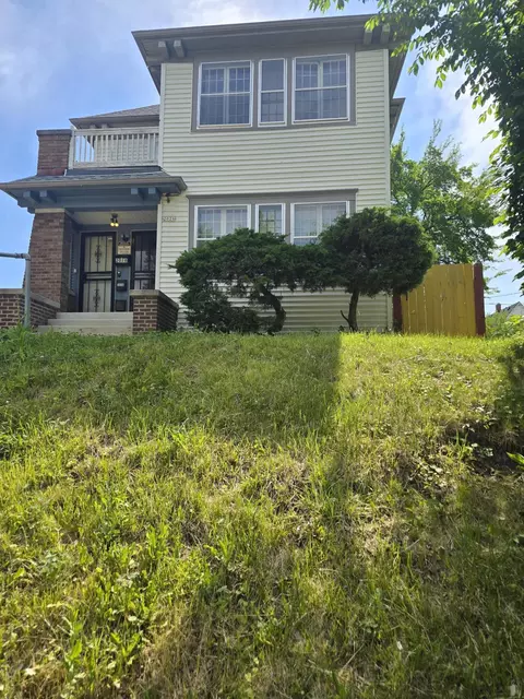 2026 N 39th #2028, Milwaukee, WI 53208