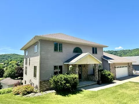 203 Eagle Blf, La Crescent, MN 55947