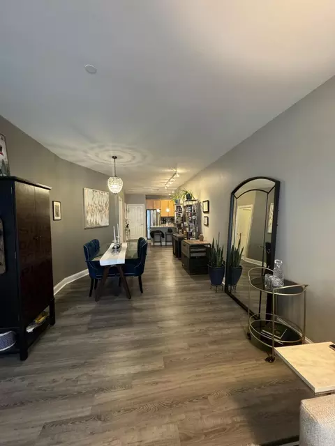 1915 N Water #207, Milwaukee, WI 53202