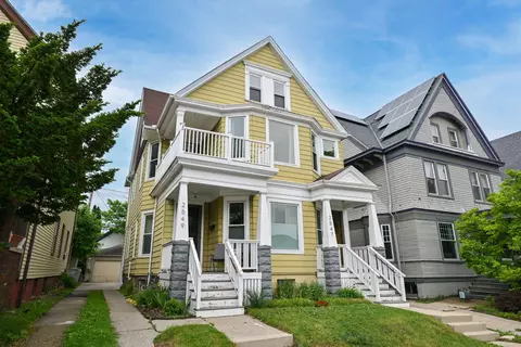 2547 S Howell #2549, Milwaukee, WI 53207