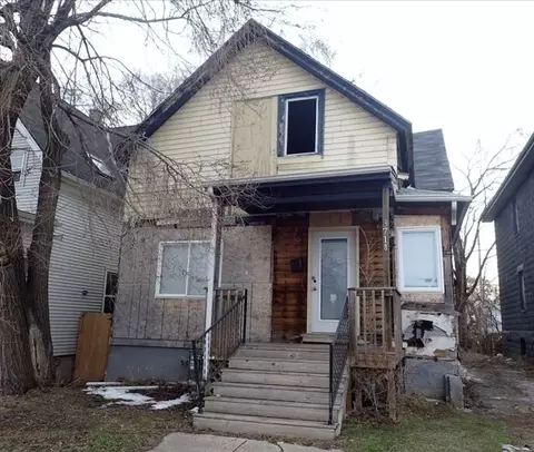 3718 N 7, Milwaukee, WI 53212