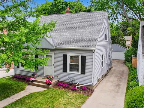 4762 N Elkhart, Whitefish Bay, WI 53211