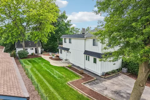 w351n5464 Lake, Oconomowoc, WI 53066