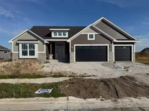 1400 Periwinkle, Oconomowoc, WI 53066