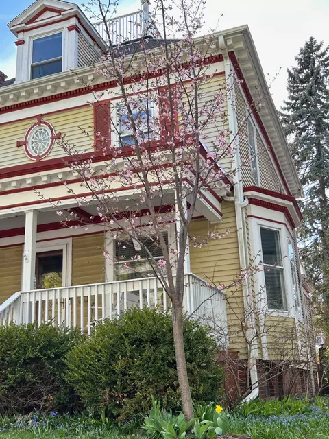 2729 N Stowell, Milwaukee, WI 53211