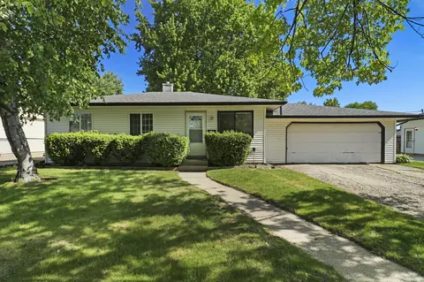 1712 87th, Kenosha, WI 53143