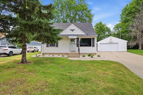 534 Peters, Waukesha, WI 53188