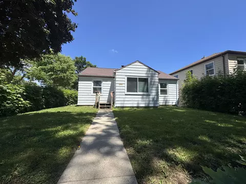 6634 W Carmen, Milwaukee, WI 53218