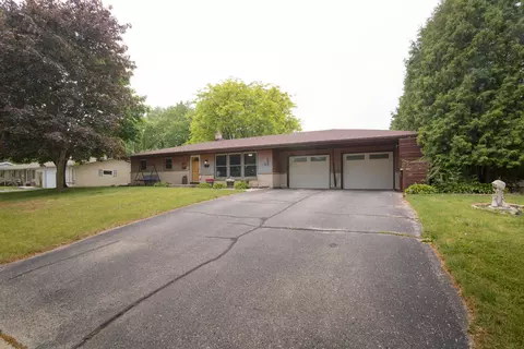 345 Wisconsin, Mayville, WI 53050
