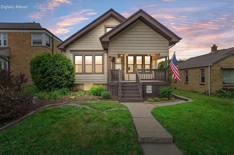 4722 W Oklahoma, Milwaukee, WI 53219