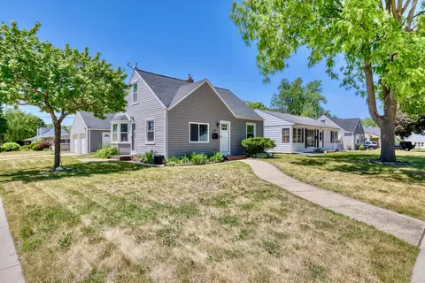 420 Scott, Waukesha, WI 53186