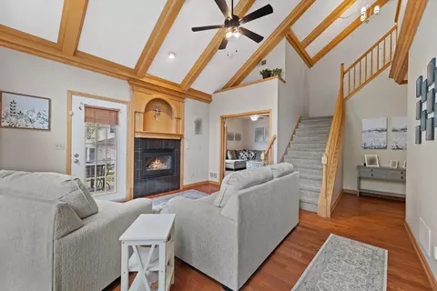 2419 Fox Riv #A, Waukesha, WI 53189