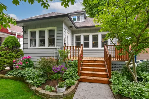 4030 N Larkin, Shorewood, WI 53211