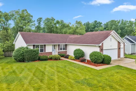 1404 Willow, Harvard, IL 60033