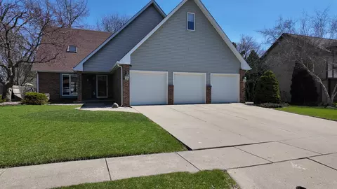 8961 33rd, Kenosha, WI 53142