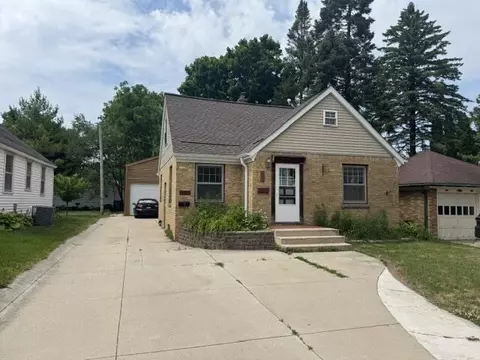 1510 Monroe #1512, West Bend, WI 53090