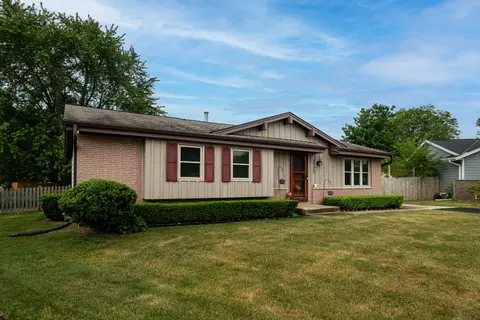 2725 Red Maple, Racine, WI 53402