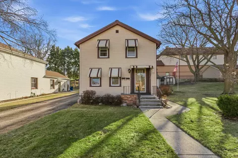1424 12th #1426, Grafton, WI 53024