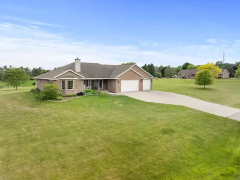 5177 Catalina, Manitowoc, WI 54220