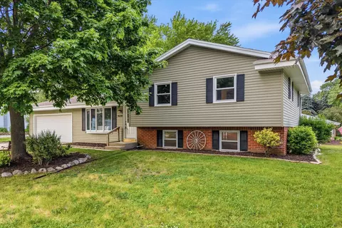 1620 1st, Grafton, WI 53024