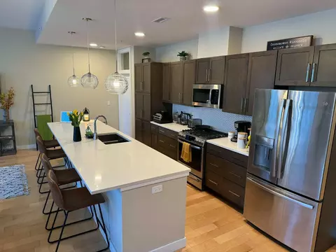 215 E Pleasant #207, Oconomowoc, WI 53066