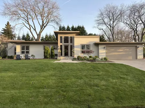 405 E Macarthur, Fox Point, WI 53217