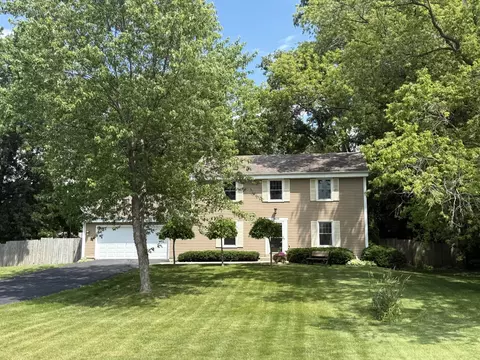 1400 S Ridgeway, New Berlin, WI 53146