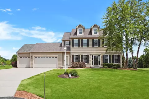 w348n5840 Snapdragon, Oconomowoc, WI 53066