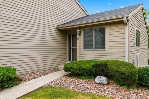2962 Madison #D, Waukesha, WI 53188