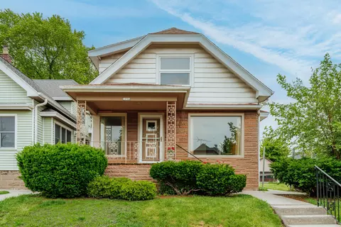 1756 S 72nd, West Allis, WI 53214