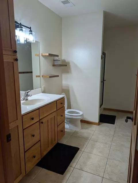 Bath - 1007 3rd, Holmen, WI 54636 photo 3 of 3