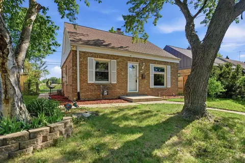 471 E Morgan, Milwaukee, WI 53207
