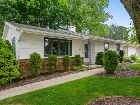 1441 Lee, Manitowoc, WI 54220