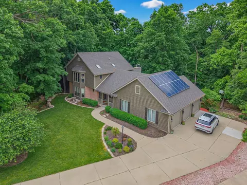 3532 S 121st, Greenfield, WI 53228