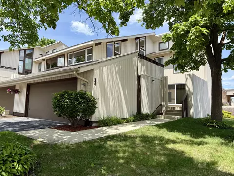 1224 W Baldwin, Mequon, WI 53092