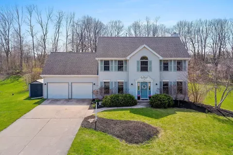 4406 Hunters Gln, Sheboygan, WI 53083