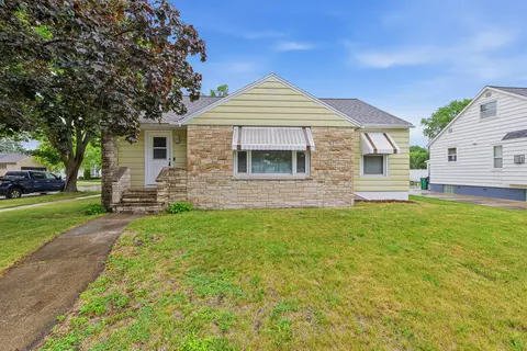 327 E Arndt, Fond Du Lac, WI 54935