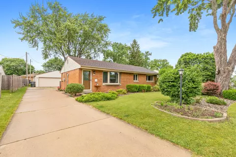 4353 S 61st, Greenfield, WI 53220