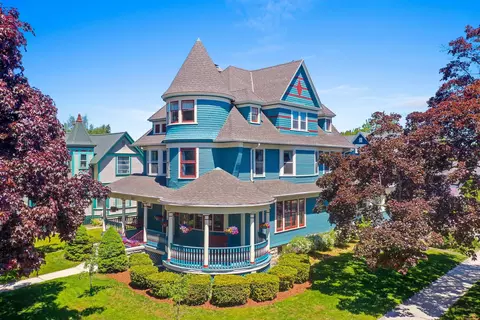 703 N 6th, Manitowoc, WI 54220