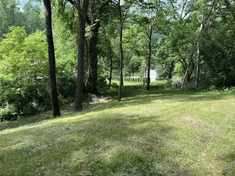 Exterior - 15315 County Rd 25, Mount Vernon, MN 55969 photo 7 of 13
