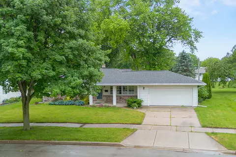 n88w6311 Willowbrooke, Cedarburg, WI 53012