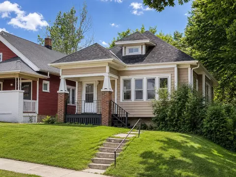 525 N 45th, Milwaukee, WI 53208