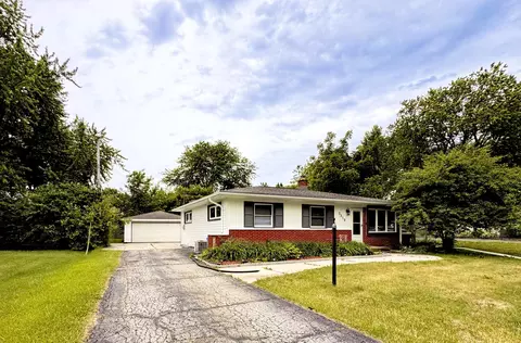 5319 W W Spg, Milwaukee, WI 53223